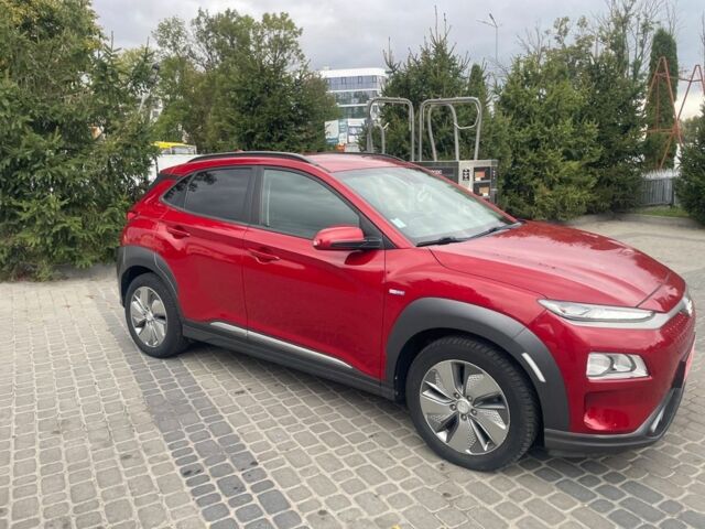 Красный Хендай Другая, объемом двигателя 0 л и пробегом 55 тыс. км за 15700 $, фото 2 на Automoto.ua