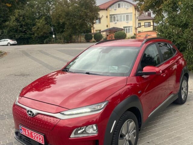 Красный Хендай Другая, объемом двигателя 0 л и пробегом 55 тыс. км за 15700 $, фото 1 на Automoto.ua