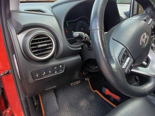 Червоний Хендай Інша, об'ємом двигуна 0 л та пробігом 220 тис. км за 16300 $, фото 7 на Automoto.ua