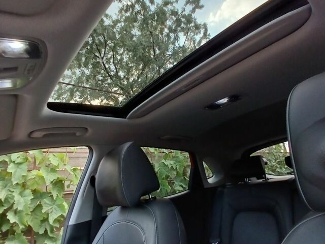 Червоний Хендай Інша, об'ємом двигуна 0 л та пробігом 220 тис. км за 16300 $, фото 12 на Automoto.ua