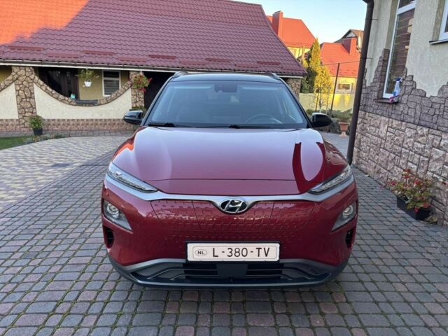 Червоний Хендай Інша, об'ємом двигуна 0 л та пробігом 128 тис. км за 17800 $, фото 3 на Automoto.ua