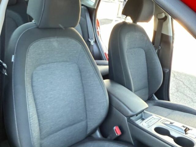 Червоний Хендай Інша, об'ємом двигуна 0 л та пробігом 74 тис. км за 17400 $, фото 20 на Automoto.ua
