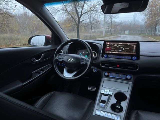 Красный Хендай Другая, объемом двигателя 0 л и пробегом 104 тыс. км за 20999 $, фото 7 на Automoto.ua