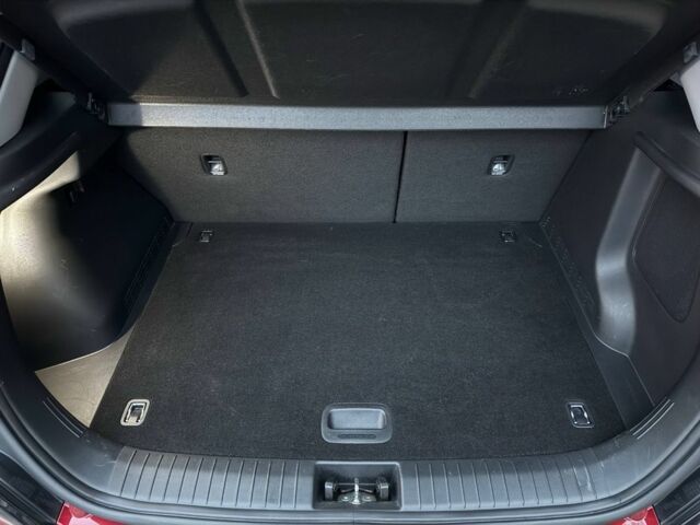 Красный Хендай Другая, объемом двигателя 0 л и пробегом 104 тыс. км за 20999 $, фото 15 на Automoto.ua