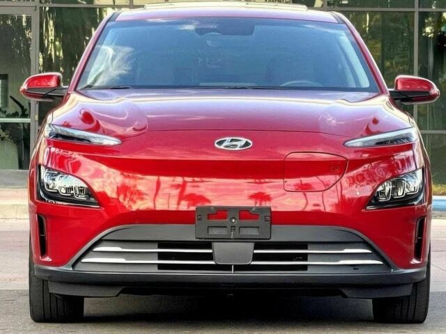 Красный Хендай Другая, объемом двигателя 0 л и пробегом 17 тыс. км за 16300 $, фото 1 на Automoto.ua