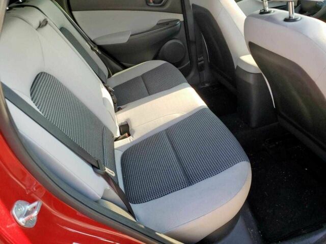 Красный Хендай Другая, объемом двигателя 0 л и пробегом 37 тыс. км за 4000 $, фото 10 на Automoto.ua