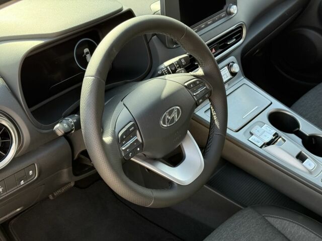 Красный Хендай Другая, объемом двигателя 0 л и пробегом 48 тыс. км за 19900 $, фото 12 на Automoto.ua