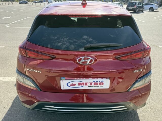 Красный Хендай Другая, объемом двигателя 0 л и пробегом 48 тыс. км за 19900 $, фото 4 на Automoto.ua