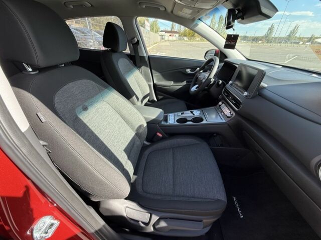 Красный Хендай Другая, объемом двигателя 0 л и пробегом 48 тыс. км за 19900 $, фото 7 на Automoto.ua