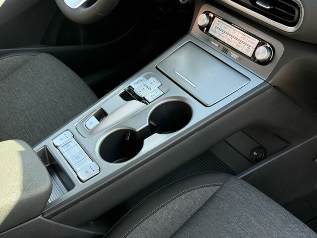 Красный Хендай Другая, объемом двигателя 0 л и пробегом 48 тыс. км за 19900 $, фото 9 на Automoto.ua