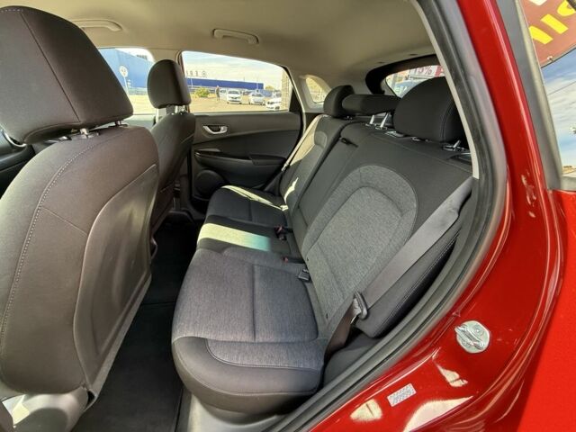 Красный Хендай Другая, объемом двигателя 0 л и пробегом 48 тыс. км за 19900 $, фото 15 на Automoto.ua