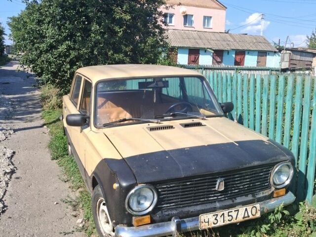 Желтый Хендай Другая, объемом двигателя 0 л и пробегом 80 тыс. км за 380 $, фото 3 на Automoto.ua