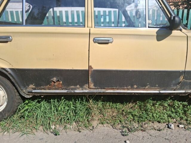 Желтый Хендай Другая, объемом двигателя 0 л и пробегом 80 тыс. км за 380 $, фото 2 на Automoto.ua