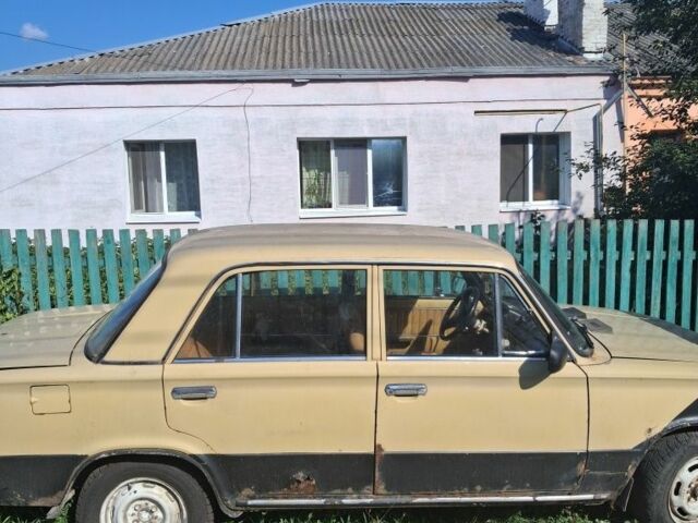 Желтый Хендай Другая, объемом двигателя 0 л и пробегом 80 тыс. км за 380 $, фото 1 на Automoto.ua