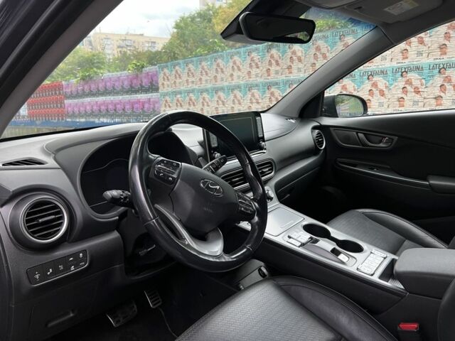 Серый Хендай Другая, объемом двигателя 0 л и пробегом 113 тыс. км за 16500 $, фото 5 на Automoto.ua