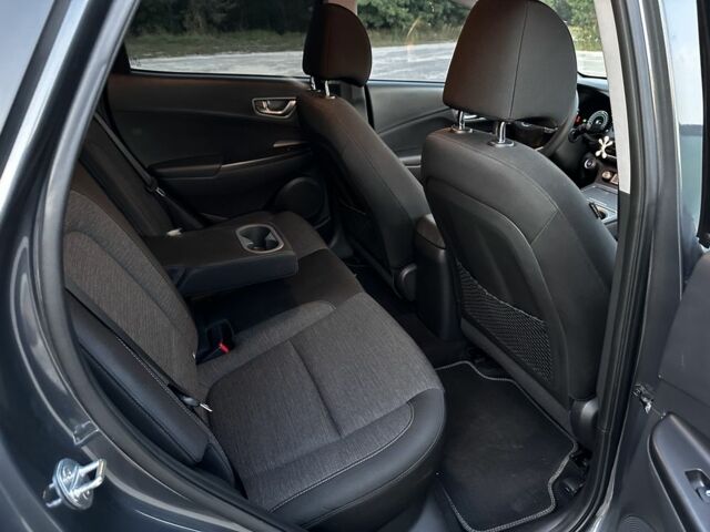 Серый Хендай Другая, объемом двигателя 0 л и пробегом 90 тыс. км за 15500 $, фото 4 на Automoto.ua