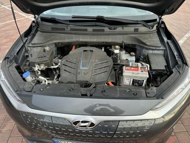 Серый Хендай Другая, объемом двигателя 0 л и пробегом 98 тыс. км за 19767 $, фото 5 на Automoto.ua