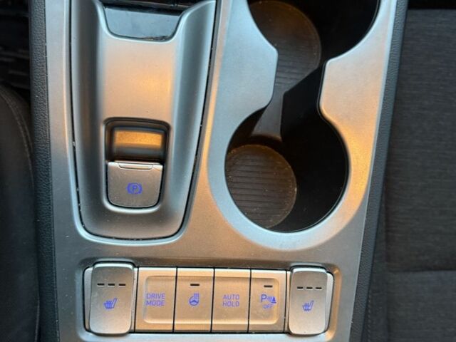 Серый Хендай Другая, объемом двигателя 0 л и пробегом 86 тыс. км за 14899 $, фото 6 на Automoto.ua