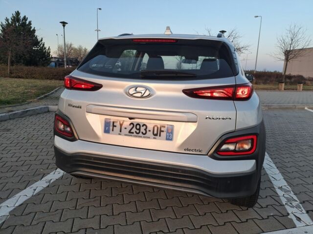 Серый Хендай Другая, объемом двигателя 0 л и пробегом 98 тыс. км за 19385 $, фото 3 на Automoto.ua