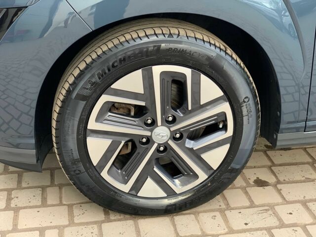 Серый Хендай Другая, объемом двигателя 0 л и пробегом 47 тыс. км за 17355 $, фото 4 на Automoto.ua