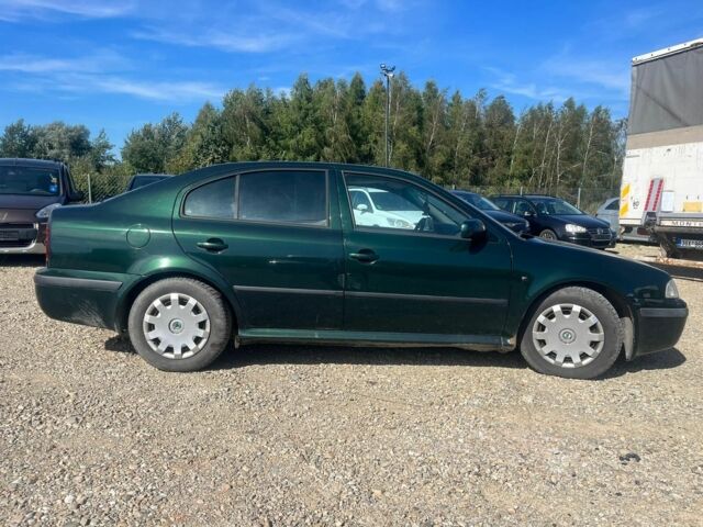 Серый Хендай Другая, объемом двигателя 2 л и пробегом 240 тыс. км за 5500 $, фото 1 на Automoto.ua