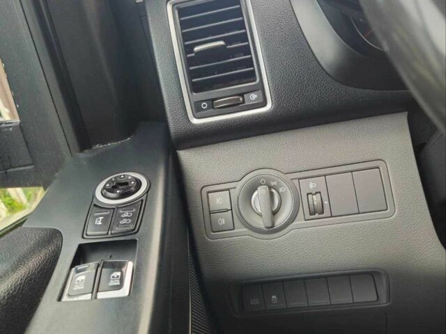 Серый Хендай Другая, объемом двигателя 2.5 л и пробегом 103 тыс. км за 20000 $, фото 9 на Automoto.ua