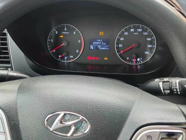 Серый Хендай Другая, объемом двигателя 2.5 л и пробегом 103 тыс. км за 20000 $, фото 7 на Automoto.ua