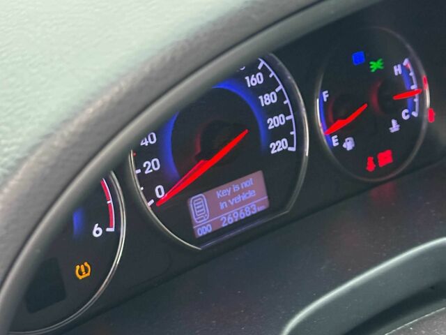 Серый Хендай Другая, объемом двигателя 2.2 л и пробегом 269 тыс. км за 12300 $, фото 22 на Automoto.ua