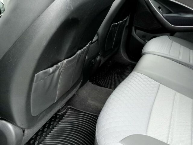 Серый Хендай Другая, объемом двигателя 2.4 л и пробегом 200 тыс. км за 12000 $, фото 11 на Automoto.ua