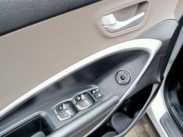 Серый Хендай Другая, объемом двигателя 2.4 л и пробегом 200 тыс. км за 12000 $, фото 6 на Automoto.ua