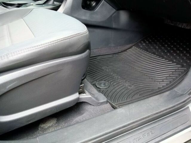 Серый Хендай Другая, объемом двигателя 2.4 л и пробегом 200 тыс. км за 12000 $, фото 2 на Automoto.ua