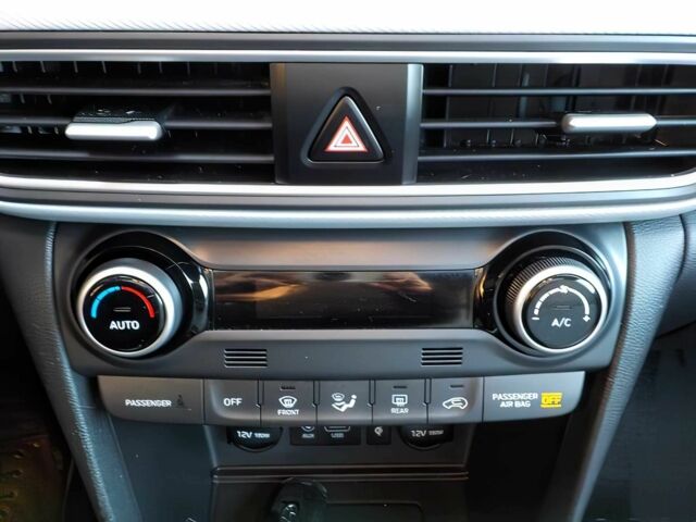 Серый Хендай Другая, объемом двигателя 1.6 л и пробегом 30 тыс. км за 8700 $, фото 8 на Automoto.ua