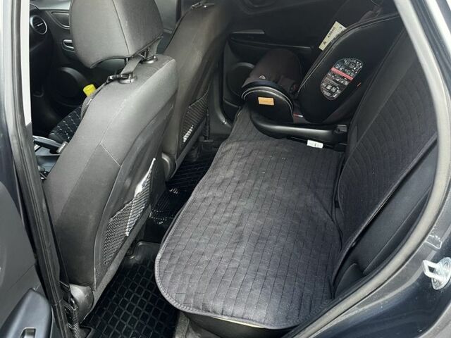 Серый Хендай Другая, объемом двигателя 2 л и пробегом 54 тыс. км за 13400 $, фото 8 на Automoto.ua