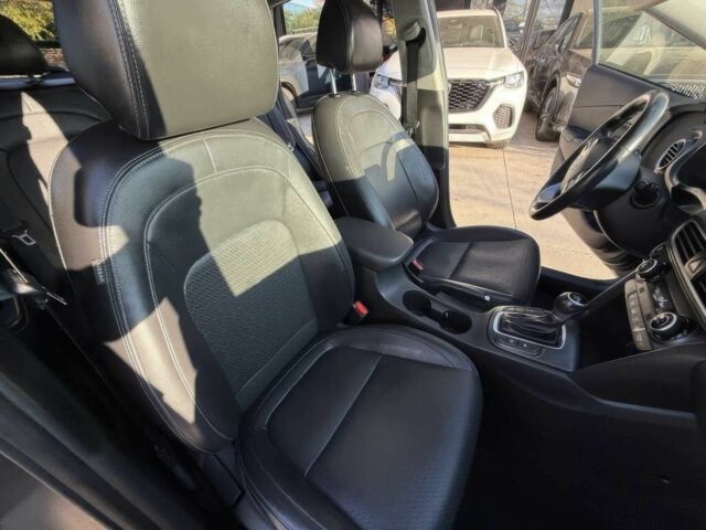 Серый Хендай Другая, объемом двигателя 1.6 л и пробегом 49 тыс. км за 13500 $, фото 8 на Automoto.ua