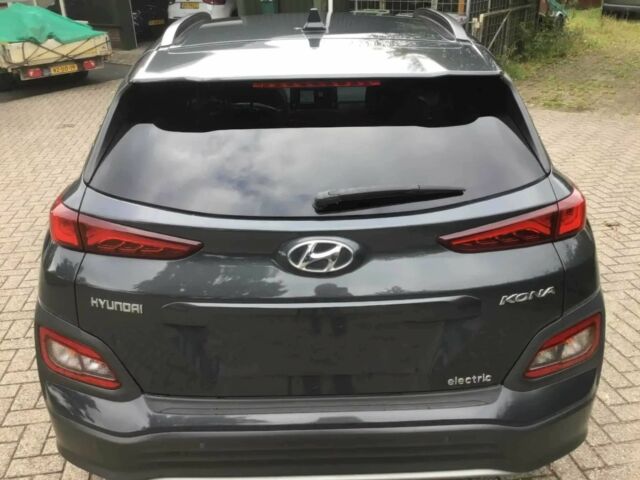 Серый Хендай Другая, объемом двигателя 0 л и пробегом 47 тыс. км за 25000 $, фото 4 на Automoto.ua