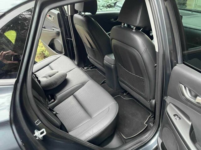 Серый Хендай Другая, объемом двигателя 0 л и пробегом 80 тыс. км за 18900 $, фото 2 на Automoto.ua