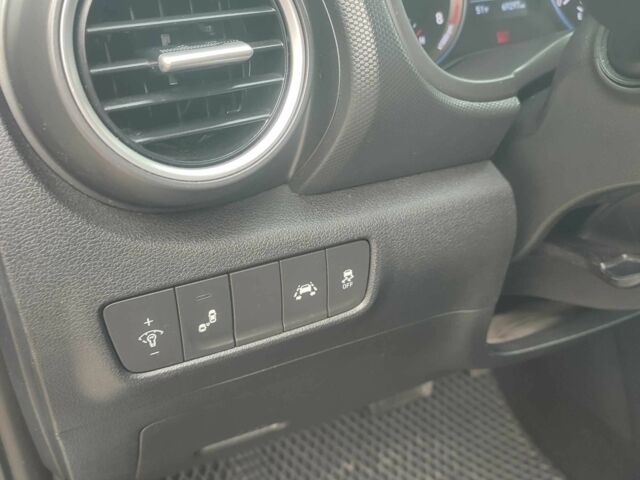 Серый Хендай Другая, объемом двигателя 2 л и пробегом 112 тыс. км за 14200 $, фото 18 на Automoto.ua