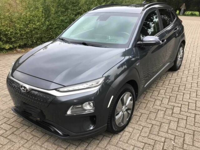 Серый Хендай Другая, объемом двигателя 0 л и пробегом 47 тыс. км за 25000 $, фото 2 на Automoto.ua