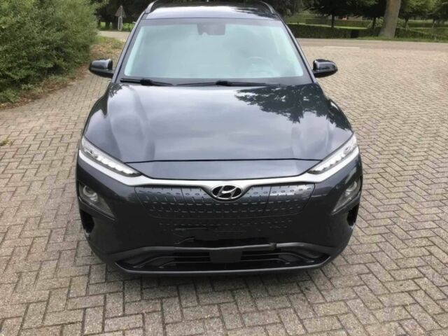 Серый Хендай Другая, объемом двигателя 0 л и пробегом 47 тыс. км за 25000 $, фото 1 на Automoto.ua