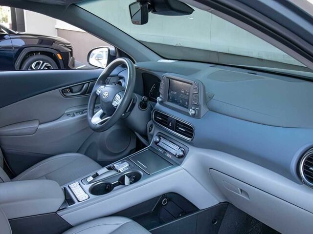 Сірий Хендай Інша, об'ємом двигуна 0 л та пробігом 48 тис. км за 10000 $, фото 9 на Automoto.ua