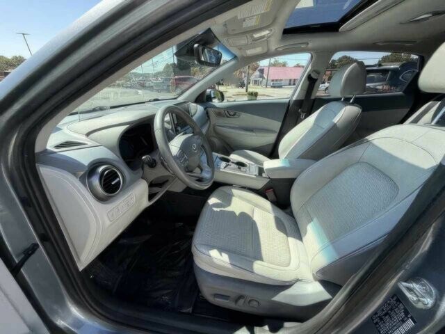 Сірий Хендай Інша, об'ємом двигуна 0 л та пробігом 35 тис. км за 11000 $, фото 5 на Automoto.ua