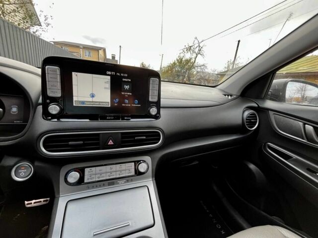 Серый Хендай Другая, объемом двигателя 0 л и пробегом 83 тыс. км за 17400 $, фото 2 на Automoto.ua