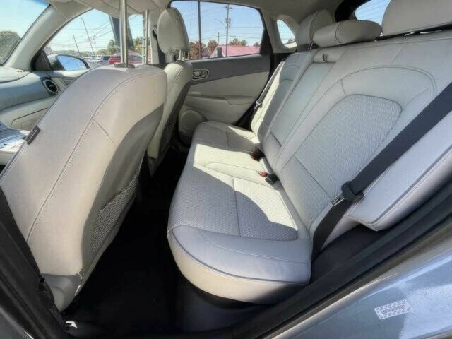 Сірий Хендай Інша, об'ємом двигуна 0 л та пробігом 35 тис. км за 11000 $, фото 7 на Automoto.ua