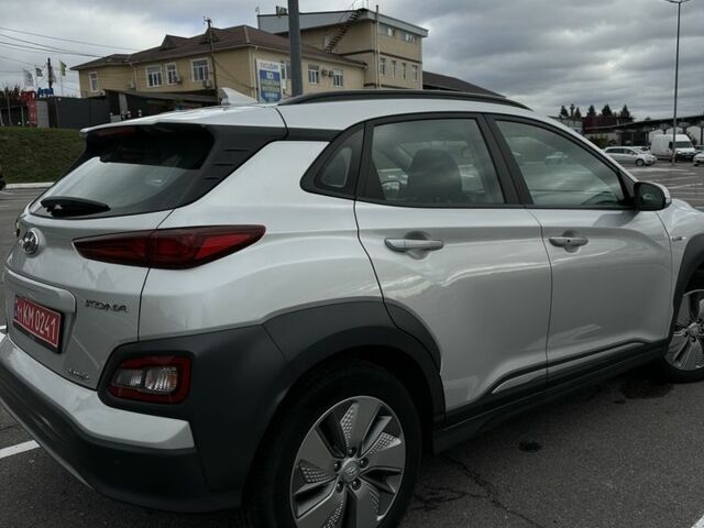 Серый Хендай Другая, объемом двигателя 0 л и пробегом 112 тыс. км за 17200 $, фото 2 на Automoto.ua