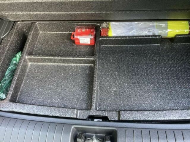 Серый Хендай Другая, объемом двигателя 0 л и пробегом 68 тыс. км за 11200 $, фото 20 на Automoto.ua