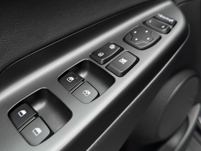 Серый Хендай Другая, объемом двигателя 0 л и пробегом 88 тыс. км за 18700 $, фото 10 на Automoto.ua