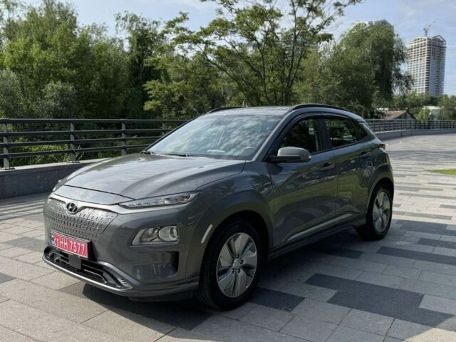 Сірий Хендай Інша, об'ємом двигуна 2 л та пробігом 19 тис. км за 16200 $, фото 6 на Automoto.ua