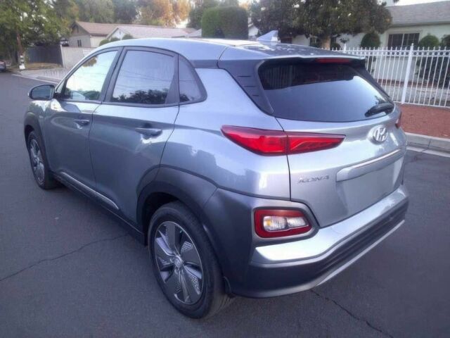 Серый Хендай Другая, объемом двигателя 0 л и пробегом 47 тыс. км за 4500 $, фото 6 на Automoto.ua