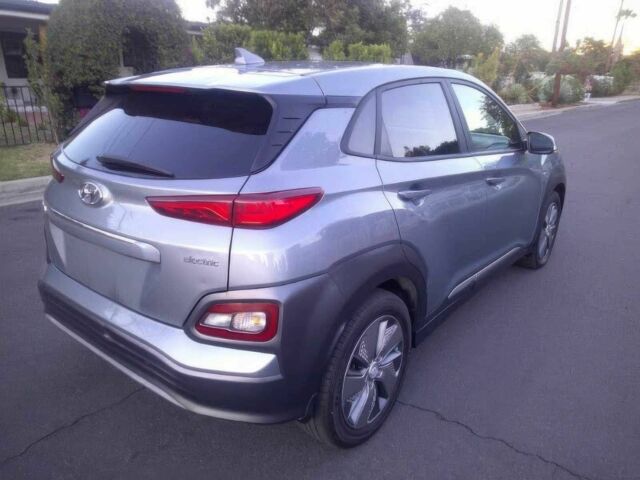 Серый Хендай Другая, объемом двигателя 0 л и пробегом 47 тыс. км за 4500 $, фото 4 на Automoto.ua