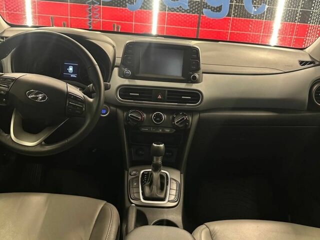 Сірий Хендай Інша, об'ємом двигуна 2 л та пробігом 58 тис. км за 19500 $, фото 4 на Automoto.ua